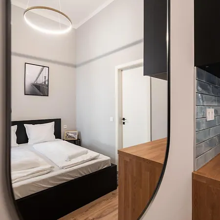 R38 - Boutique By Bqa Appartement *