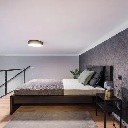 R38 - Boutique By Bqa *