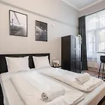R38 - Boutique By Bqa بودابست